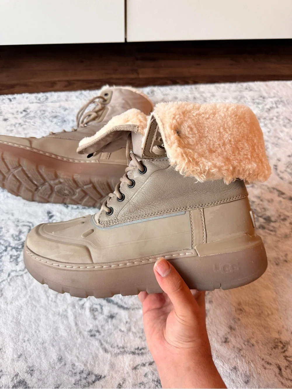 UGG Men’s Taupe/Beige Lace-Up Winter Boot